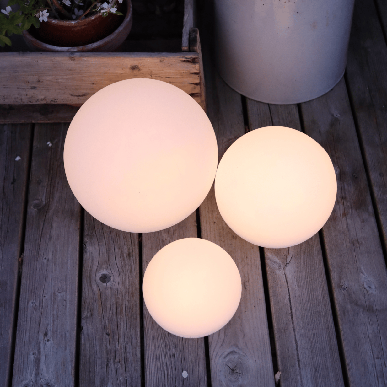 Utomhus solcell LED ljuskulor – vit – 3-pack